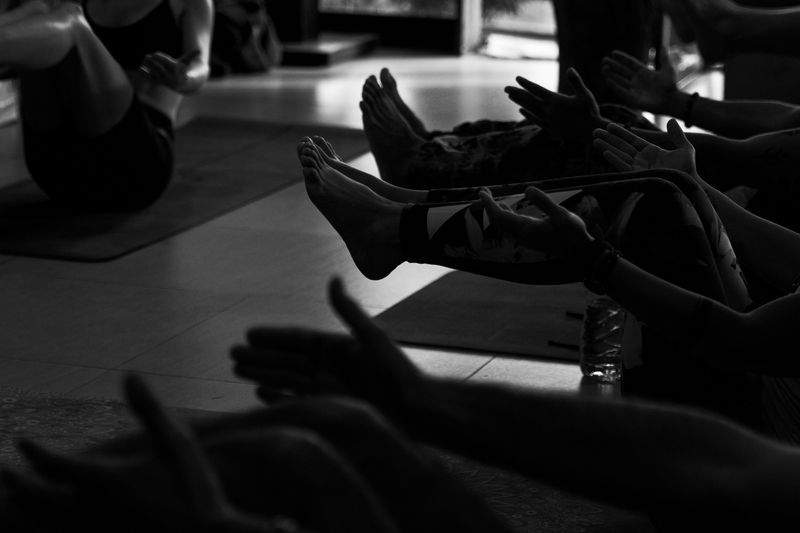 Sådan kommer du godt i gang med Pilates i foråret